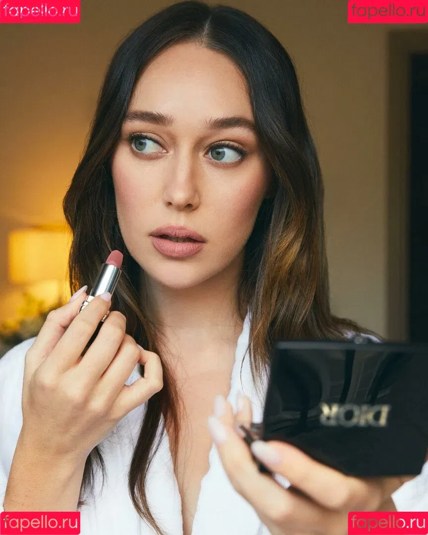 Alycia Debnam Carey / DebnamCarey / alyciajasmin Onlyfans Photo Gallery 