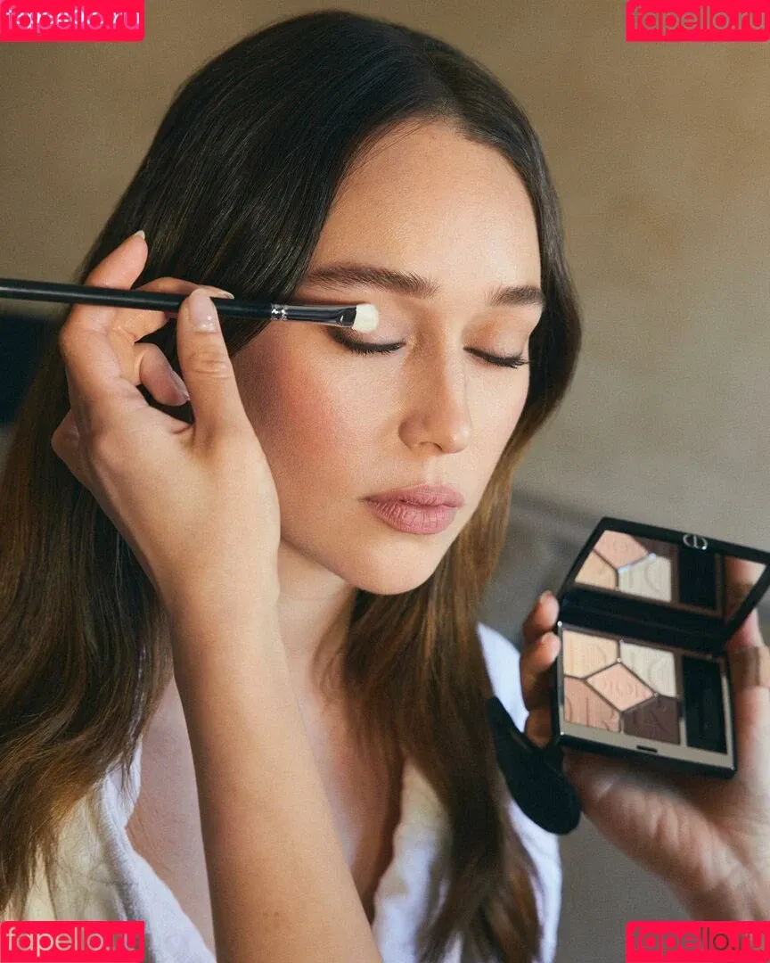 Alycia Debnam Carey / DebnamCarey / alyciajasmin Onlyfans Photo Gallery 