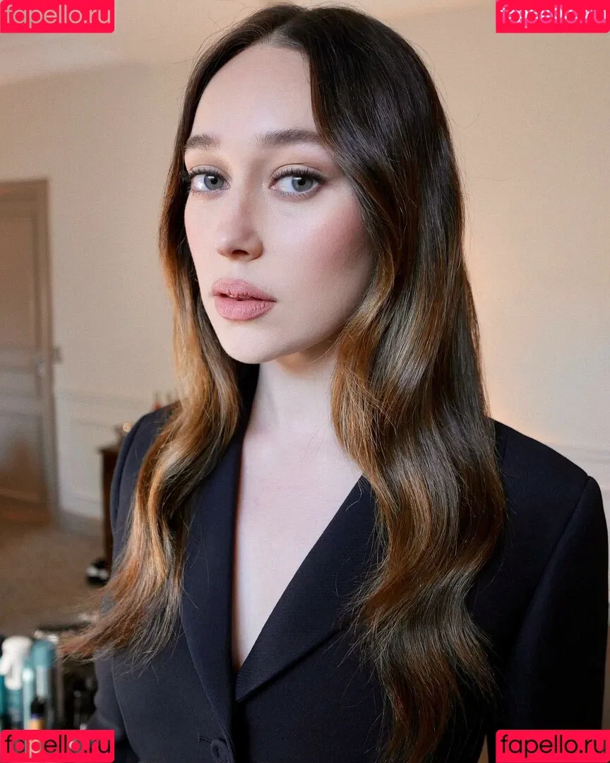 Alycia Debnam Carey / DebnamCarey / alyciajasmin Onlyfans Photo Gallery 