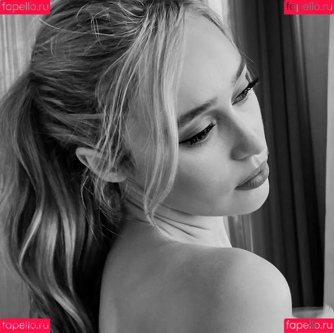 Alycia Debnam Carey / DebnamCarey / alyciajasmin Onlyfans Photo Gallery 