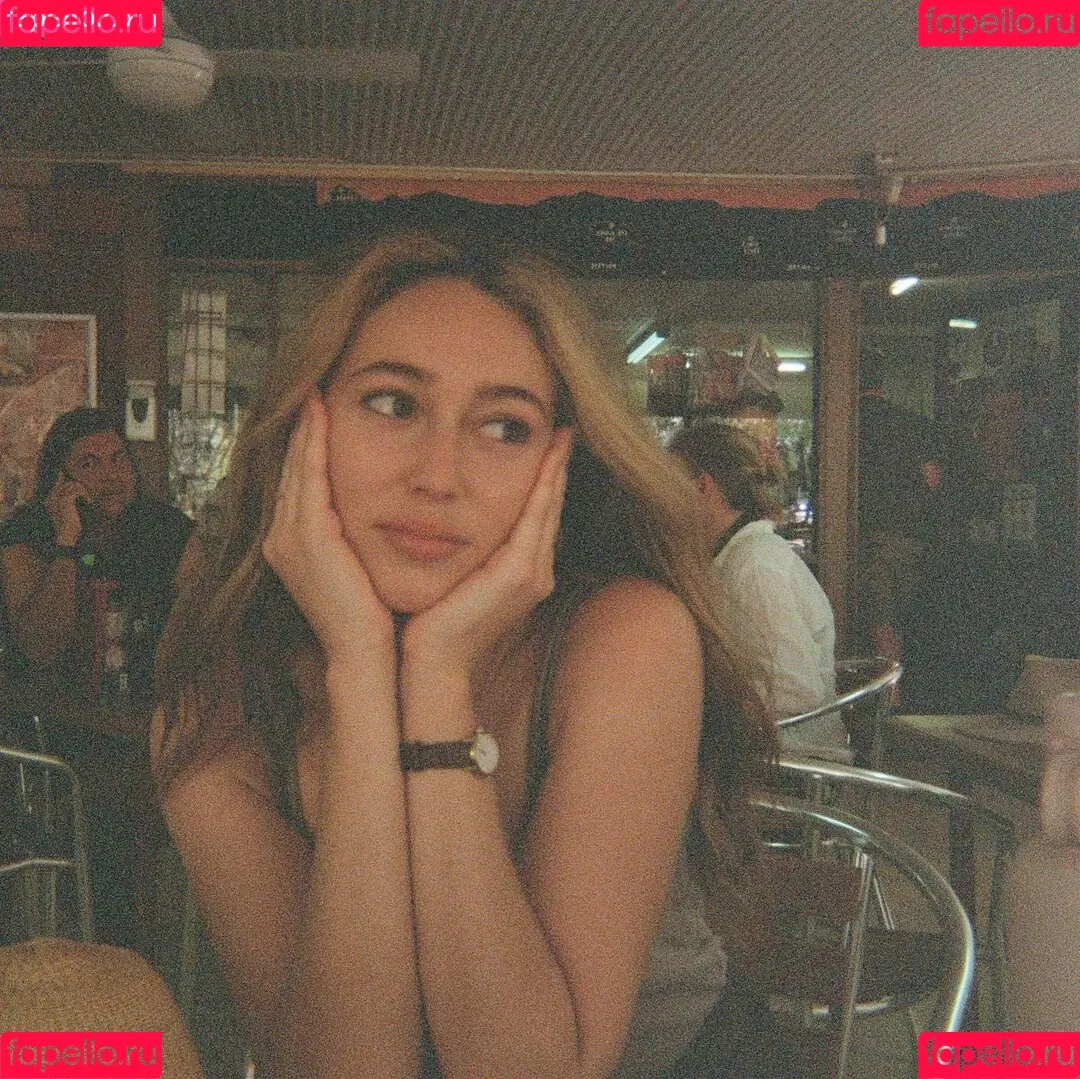 Alycia Debnam Carey / DebnamCarey / alyciajasmin Onlyfans Photo Gallery 
