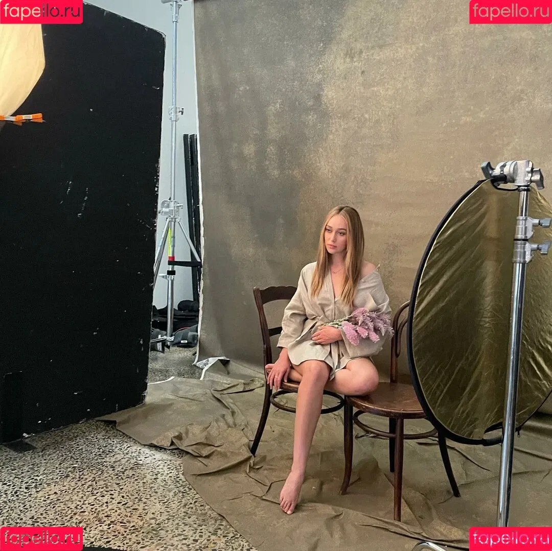 Alycia Debnam Carey / DebnamCarey / alyciajasmin Onlyfans Photo Gallery 