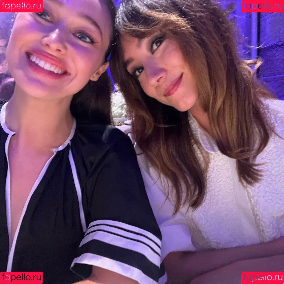 Alycia Debnam Carey / DebnamCarey / alyciajasmin Onlyfans Photo Gallery 