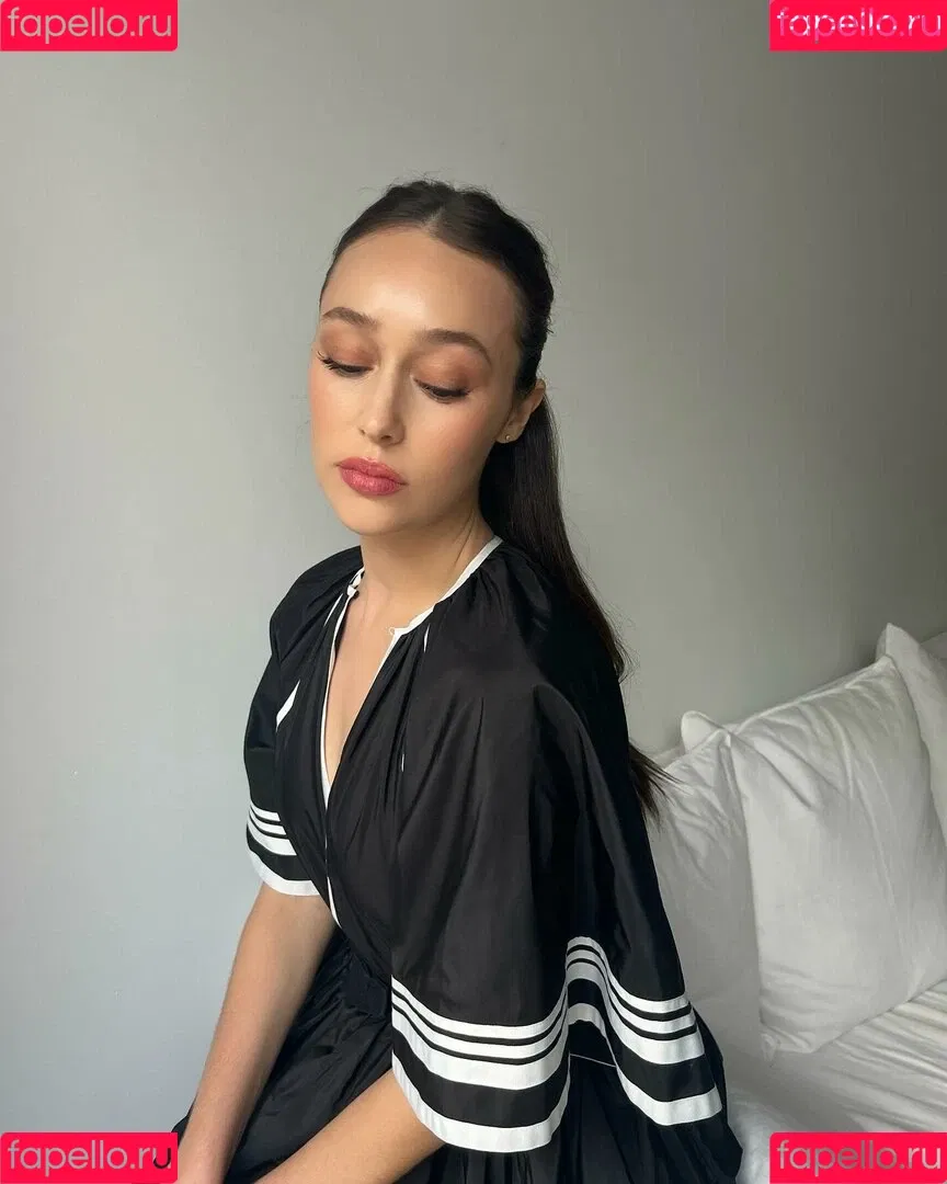 Alycia Debnam Carey / DebnamCarey / alyciajasmin Onlyfans Photo Gallery 