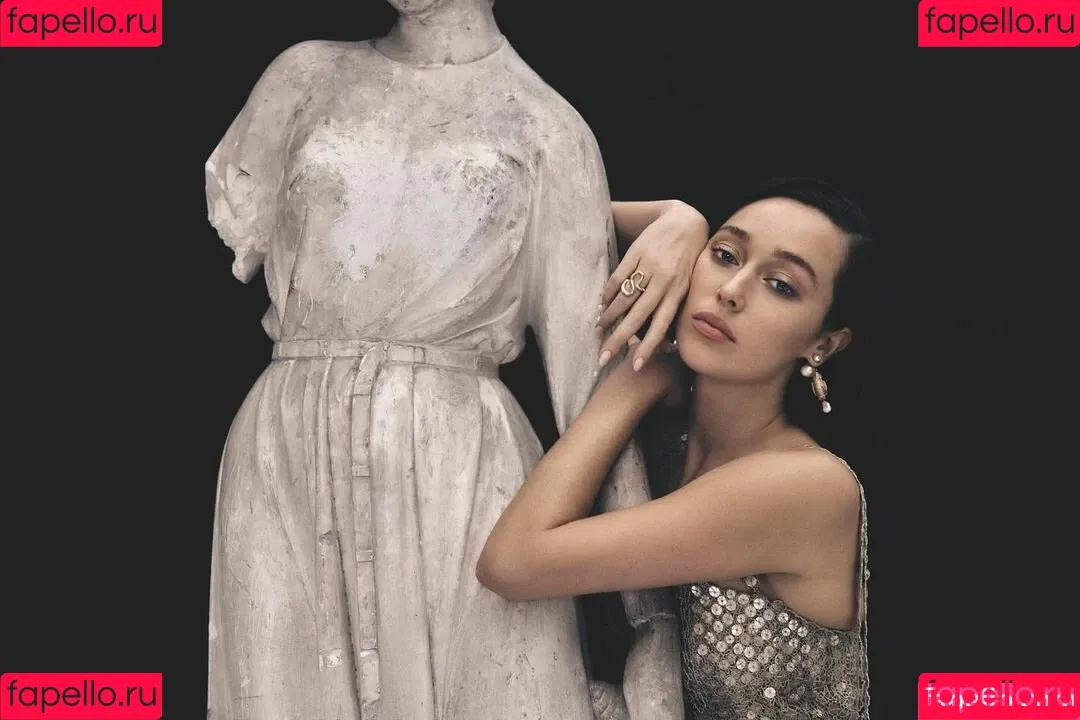 Alycia Debnam Carey / DebnamCarey / alyciajasmin Onlyfans Photo Gallery 