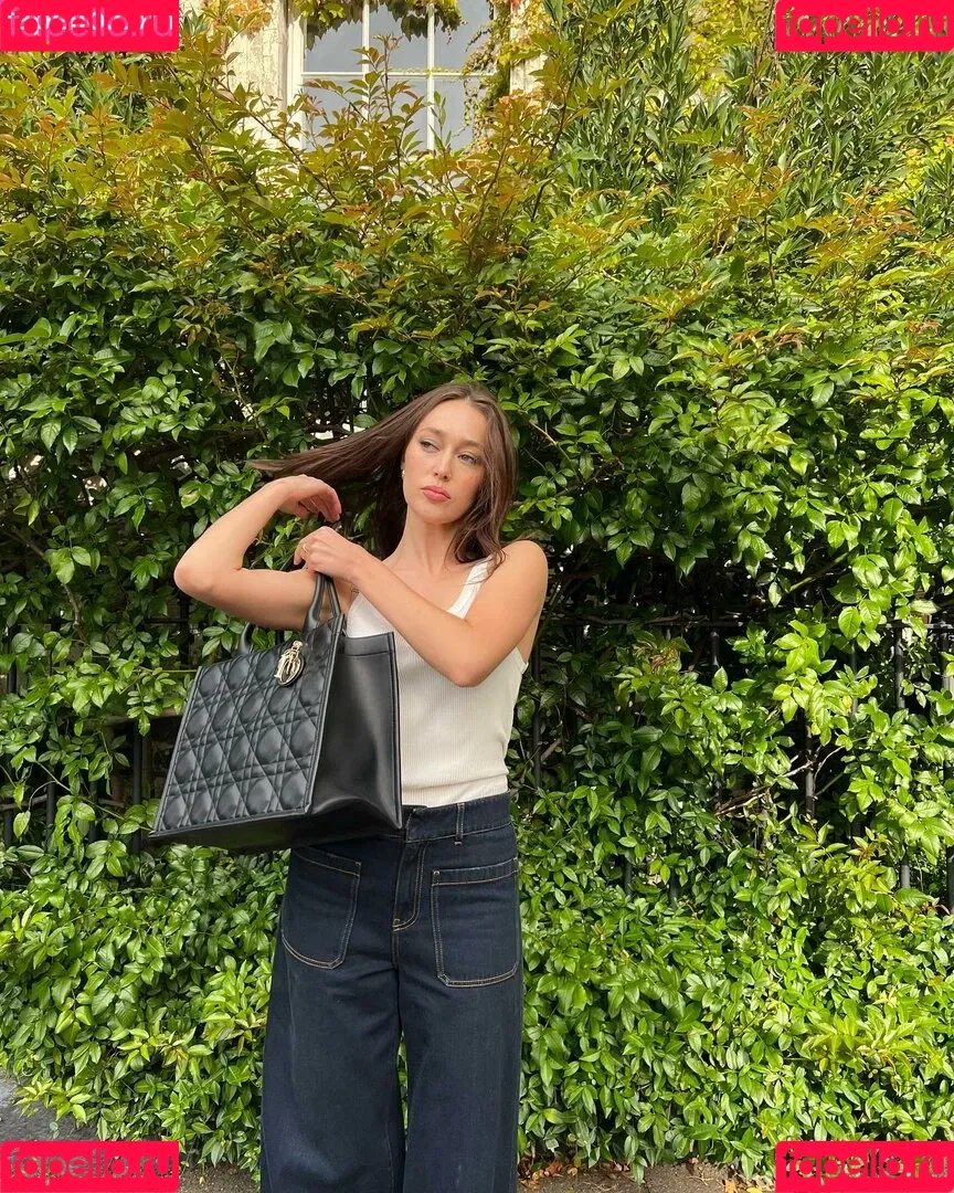 Alycia Debnam Carey / DebnamCarey / alyciajasmin Onlyfans Photo Gallery 