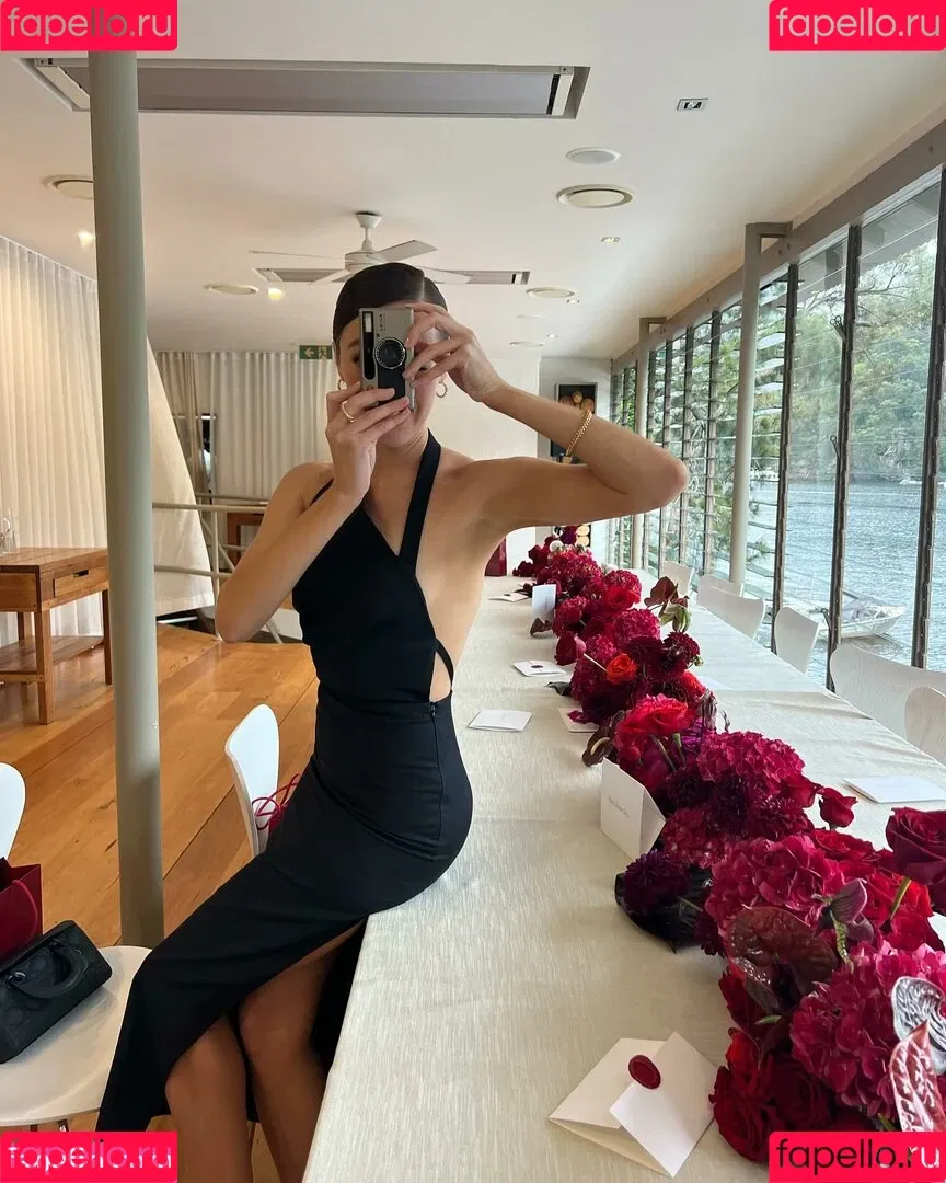 Alycia Debnam Carey / DebnamCarey / alyciajasmin Onlyfans Photo Gallery 