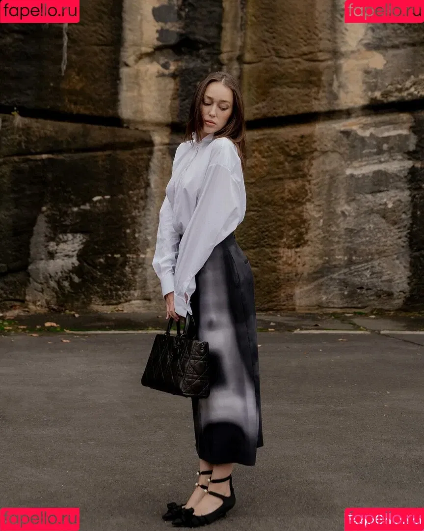 Alycia Debnam Carey / DebnamCarey / alyciajasmin Onlyfans Photo Gallery 