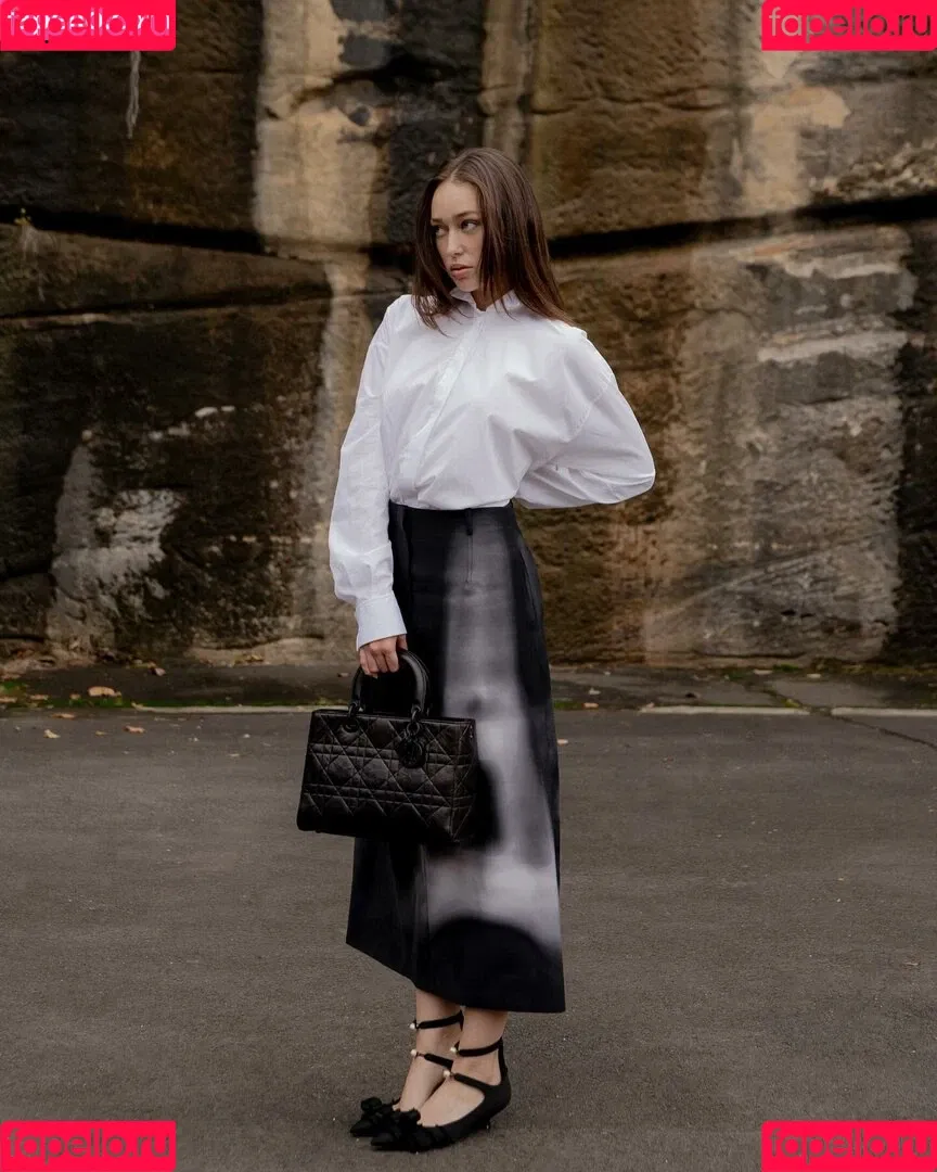 Alycia Debnam Carey / DebnamCarey / alyciajasmin Onlyfans Photo Gallery 