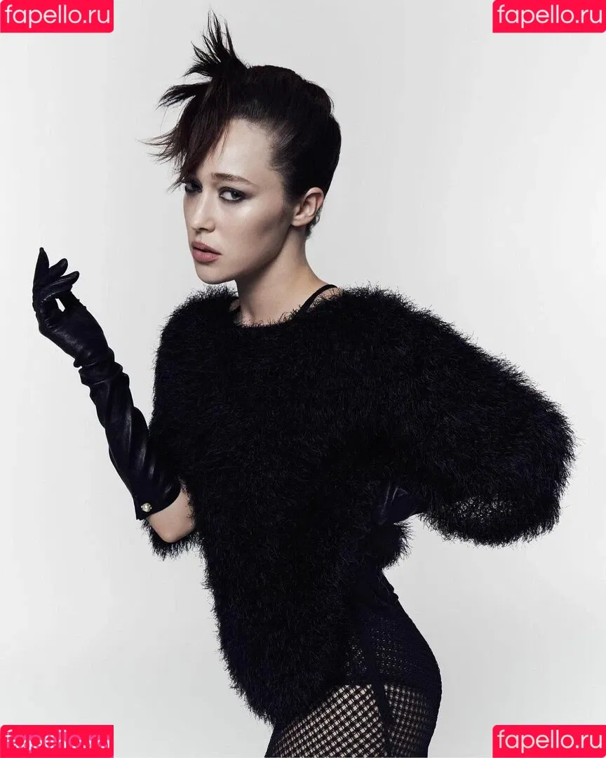 Alycia Debnam Carey / DebnamCarey / alyciajasmin Onlyfans Photo Gallery 