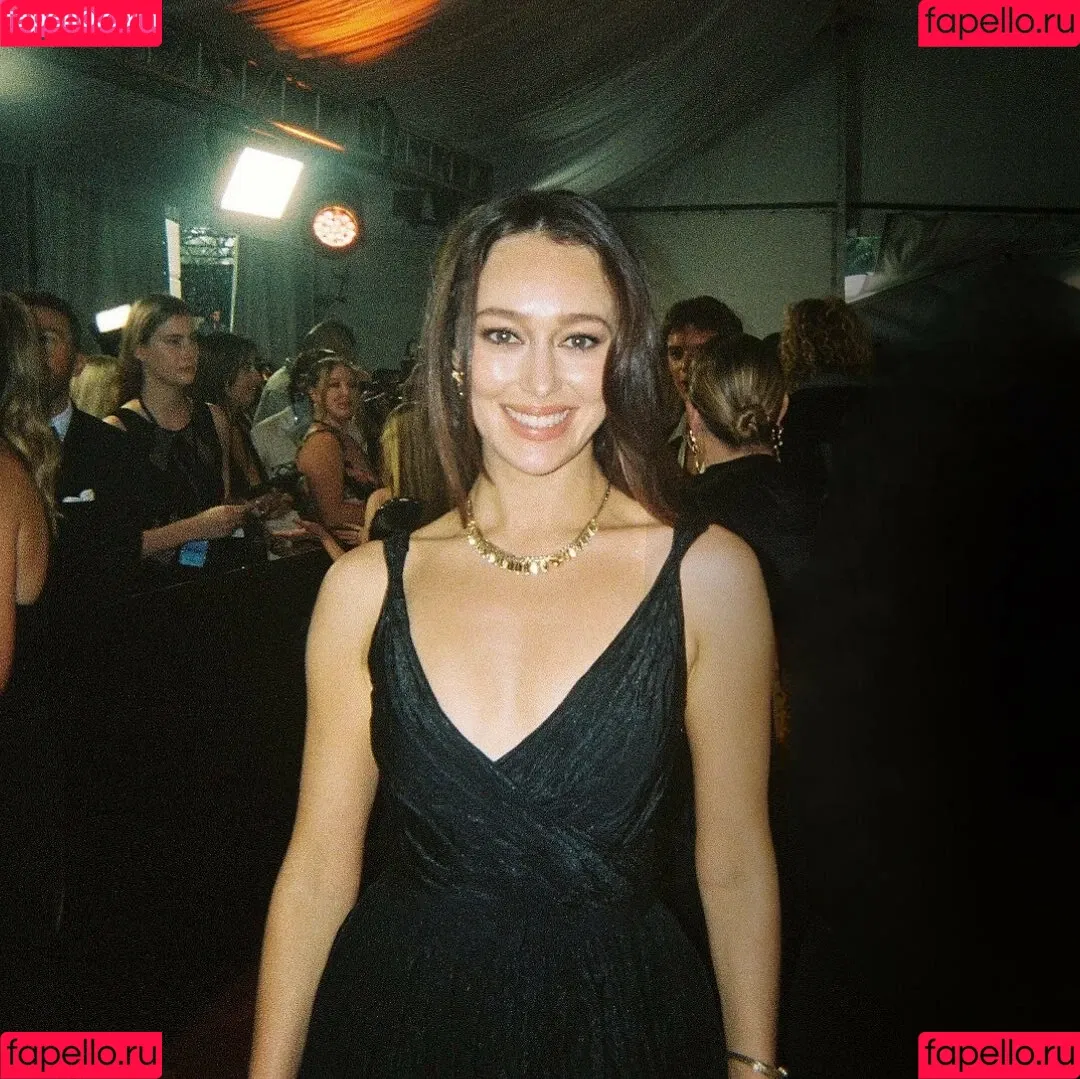 Alycia Debnam Carey / DebnamCarey / alyciajasmin Onlyfans Photo Gallery 