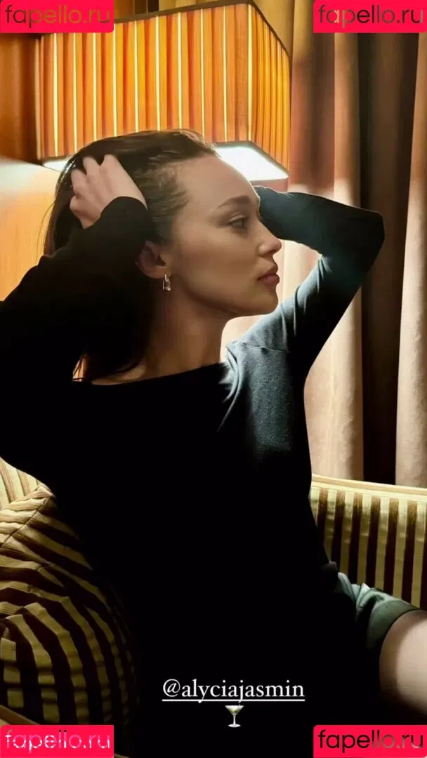 Alycia Debnam Carey / DebnamCarey / alyciajasmin Onlyfans Photo Gallery 