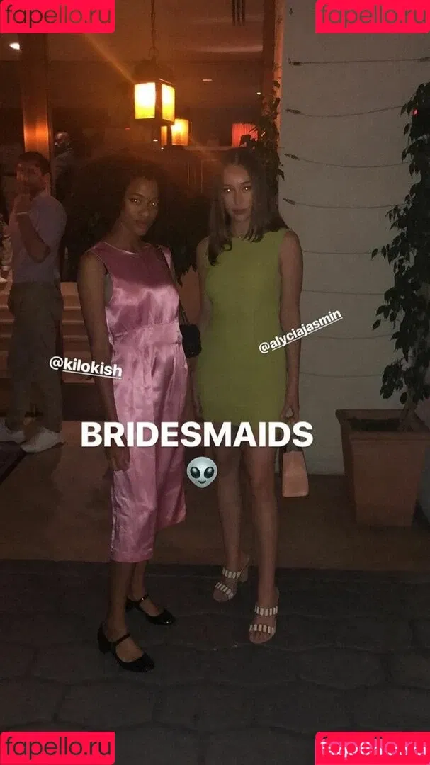 Alycia Debnam Carey / DebnamCarey / alyciajasmin Onlyfans Photo Gallery 