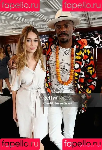 Alycia Debnam Carey / DebnamCarey / alyciajasmin Onlyfans Photo Gallery 