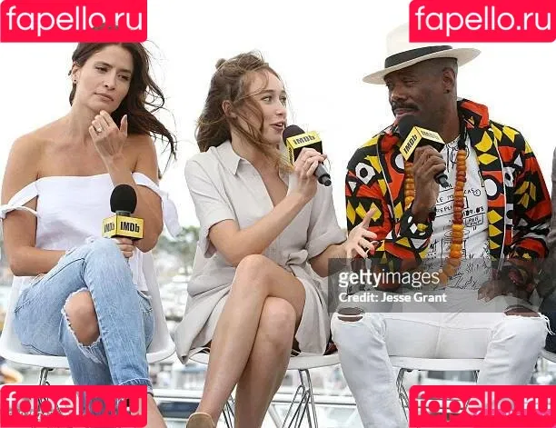 Alycia Debnam Carey / DebnamCarey / alyciajasmin Onlyfans Photo Gallery 