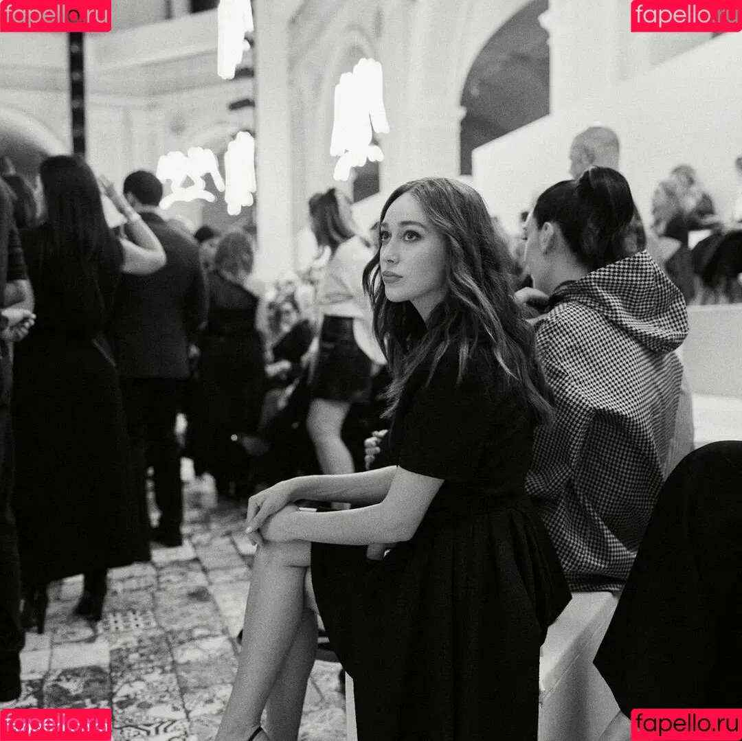 Alycia Debnam Carey / DebnamCarey / alyciajasmin Onlyfans Photo Gallery 