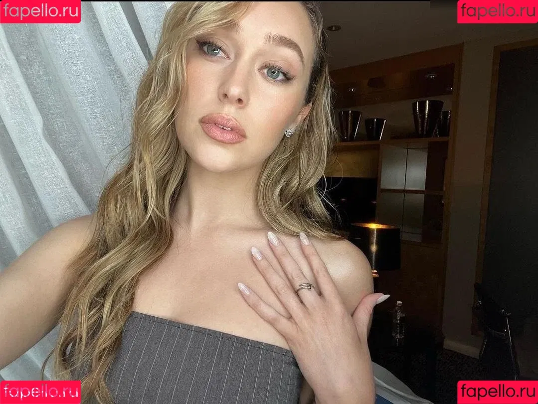 Alycia Debnam Carey / DebnamCarey / alyciajasmin Onlyfans Photo Gallery 