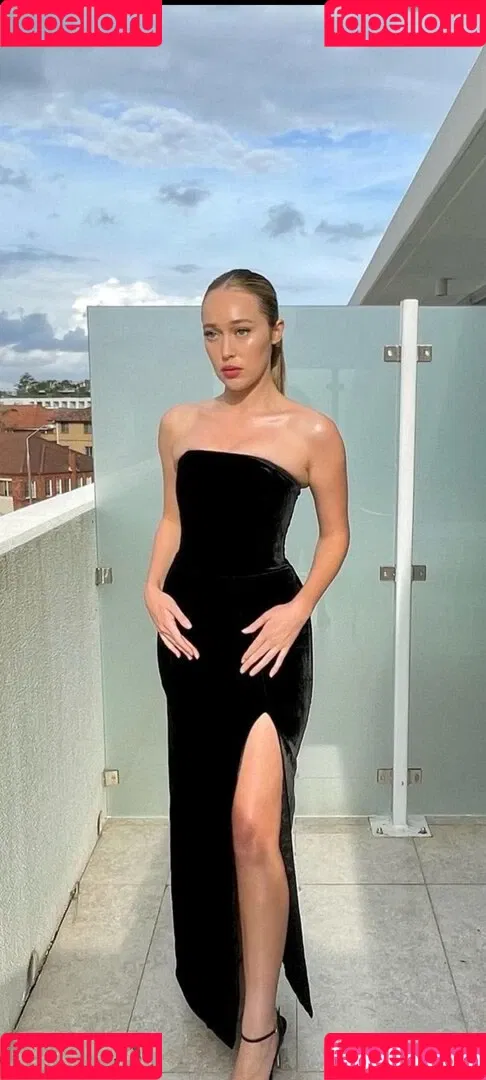 Alycia Debnam Carey / DebnamCarey / alyciajasmin Onlyfans Photo Gallery 