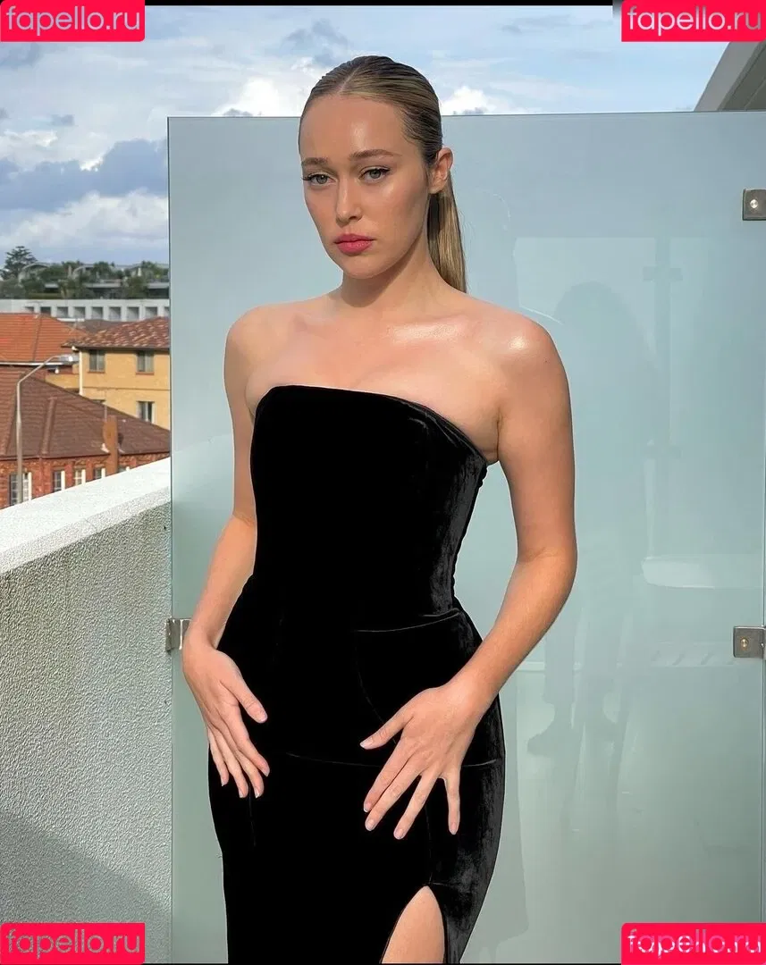 Alycia Debnam Carey / DebnamCarey / alyciajasmin Onlyfans Photo Gallery 