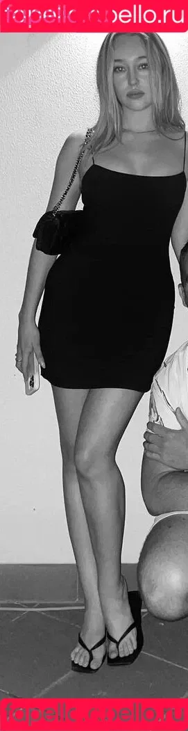 Alycia Debnam Carey / DebnamCarey / alyciajasmin Onlyfans Photo Gallery 