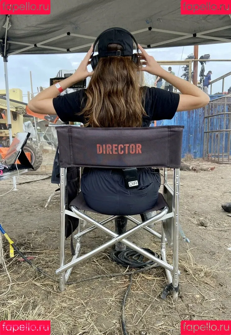 Alycia Debnam Carey / DebnamCarey / alyciajasmin Onlyfans Photo Gallery 
