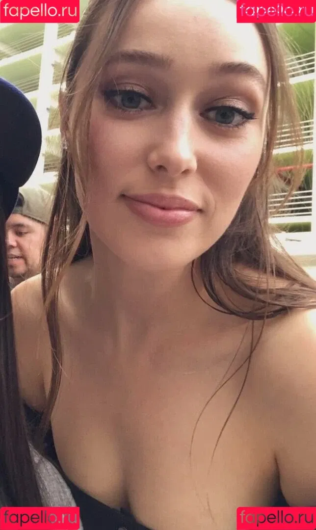 Alycia Debnam Carey / DebnamCarey / alyciajasmin Onlyfans Photo Gallery 