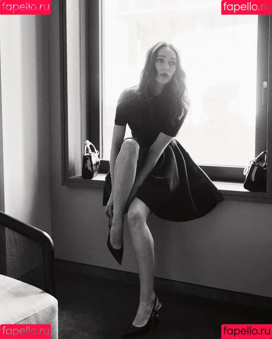 Alycia Debnam Carey / DebnamCarey / alyciajasmin Onlyfans Photo Gallery 