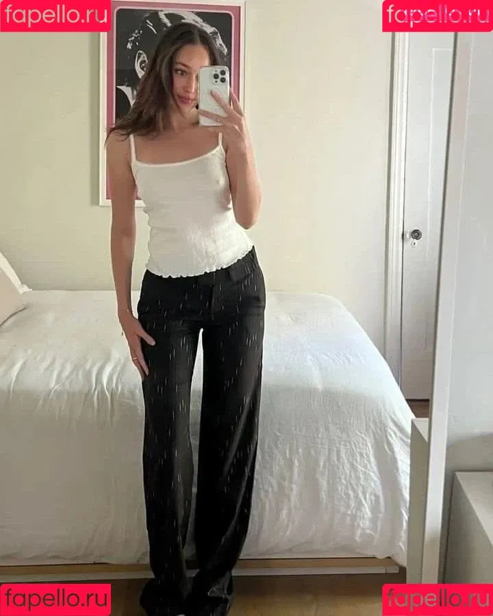Alycia Debnam Carey / DebnamCarey / alyciajasmin Onlyfans Photo Gallery 
