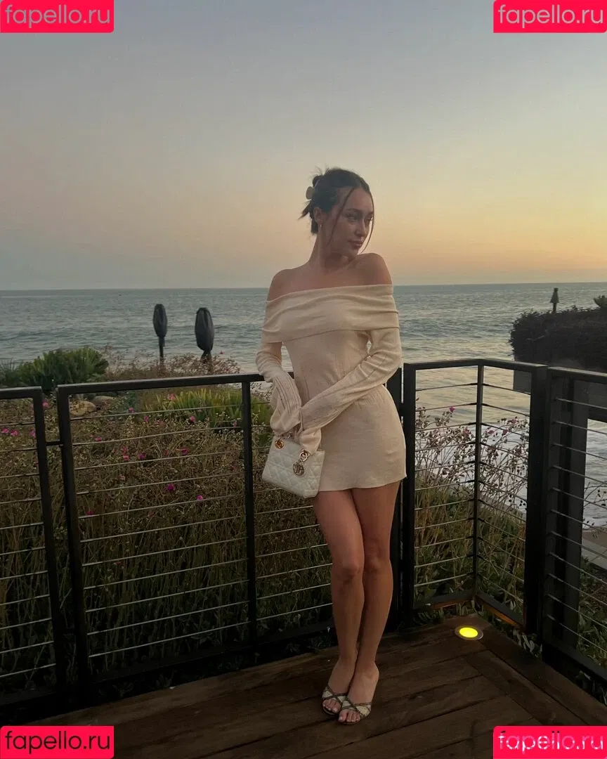 Alycia Debnam Carey / DebnamCarey / alyciajasmin Onlyfans Photo Gallery 