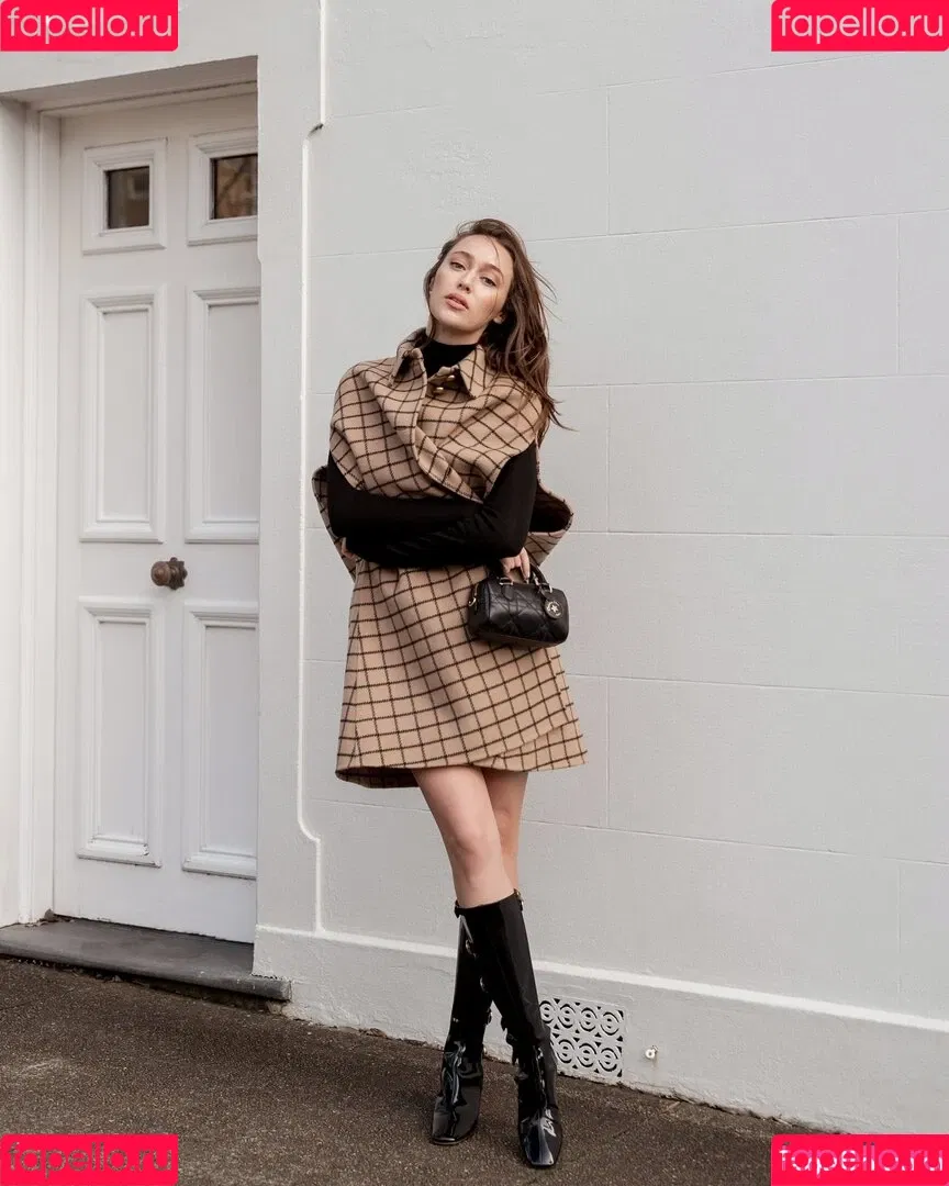 Alycia Debnam Carey / DebnamCarey / alyciajasmin Onlyfans Photo Gallery 