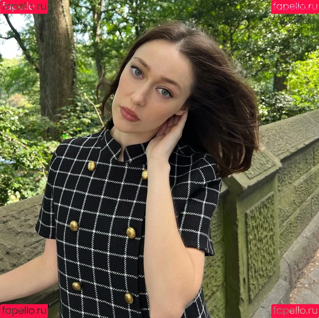 Alycia Debnam Carey / DebnamCarey / alyciajasmin Onlyfans Photo Gallery 