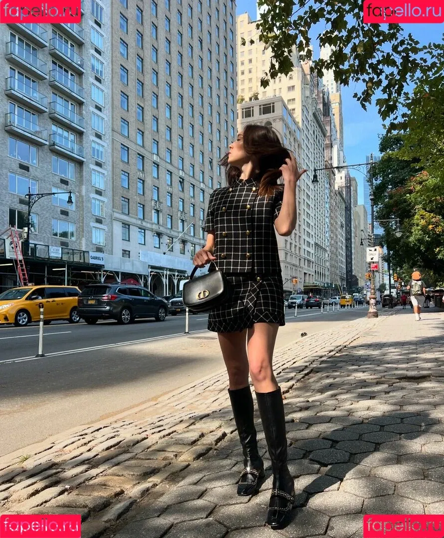 Alycia Debnam Carey / DebnamCarey / alyciajasmin Onlyfans Photo Gallery 