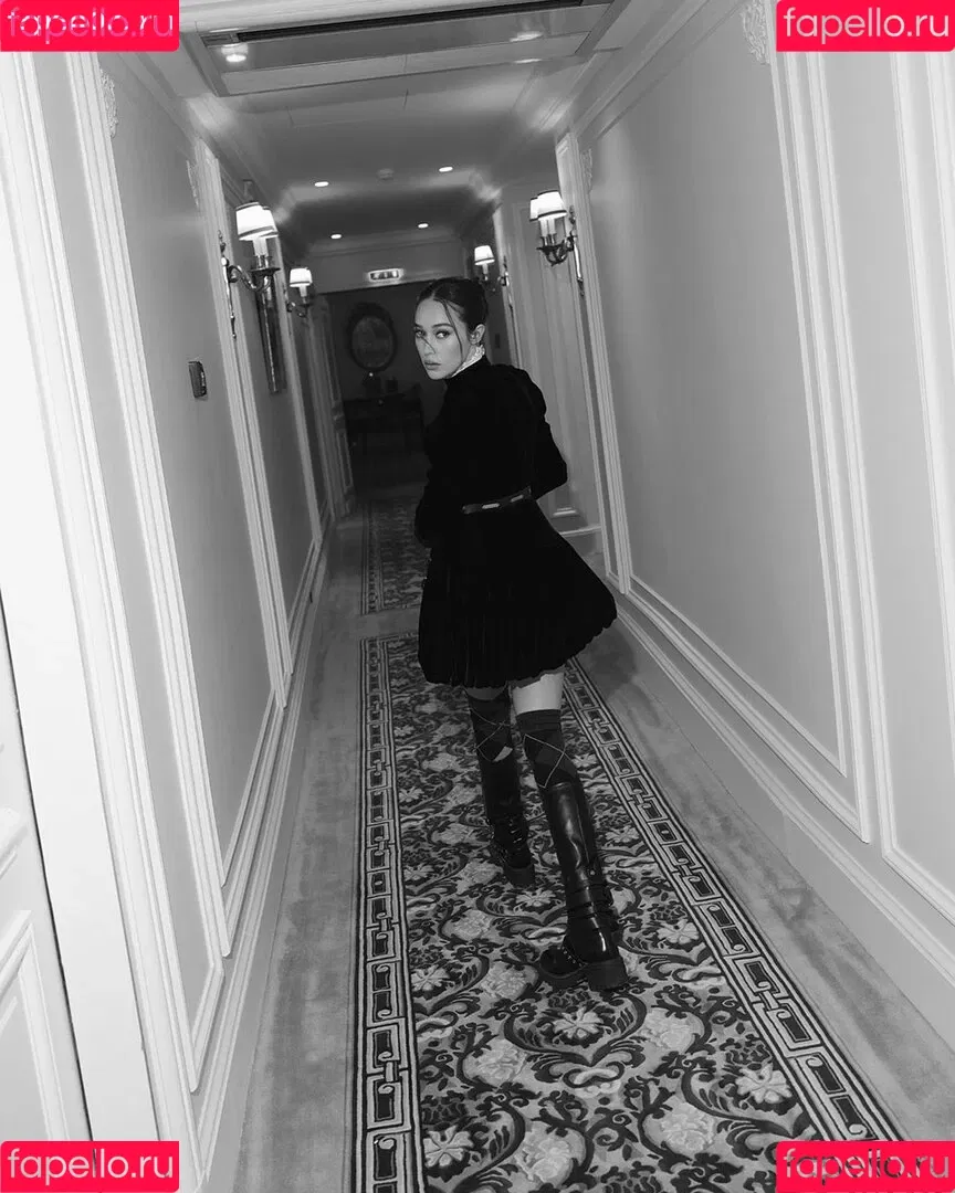 Alycia Debnam Carey / DebnamCarey / alyciajasmin Onlyfans Photo Gallery 