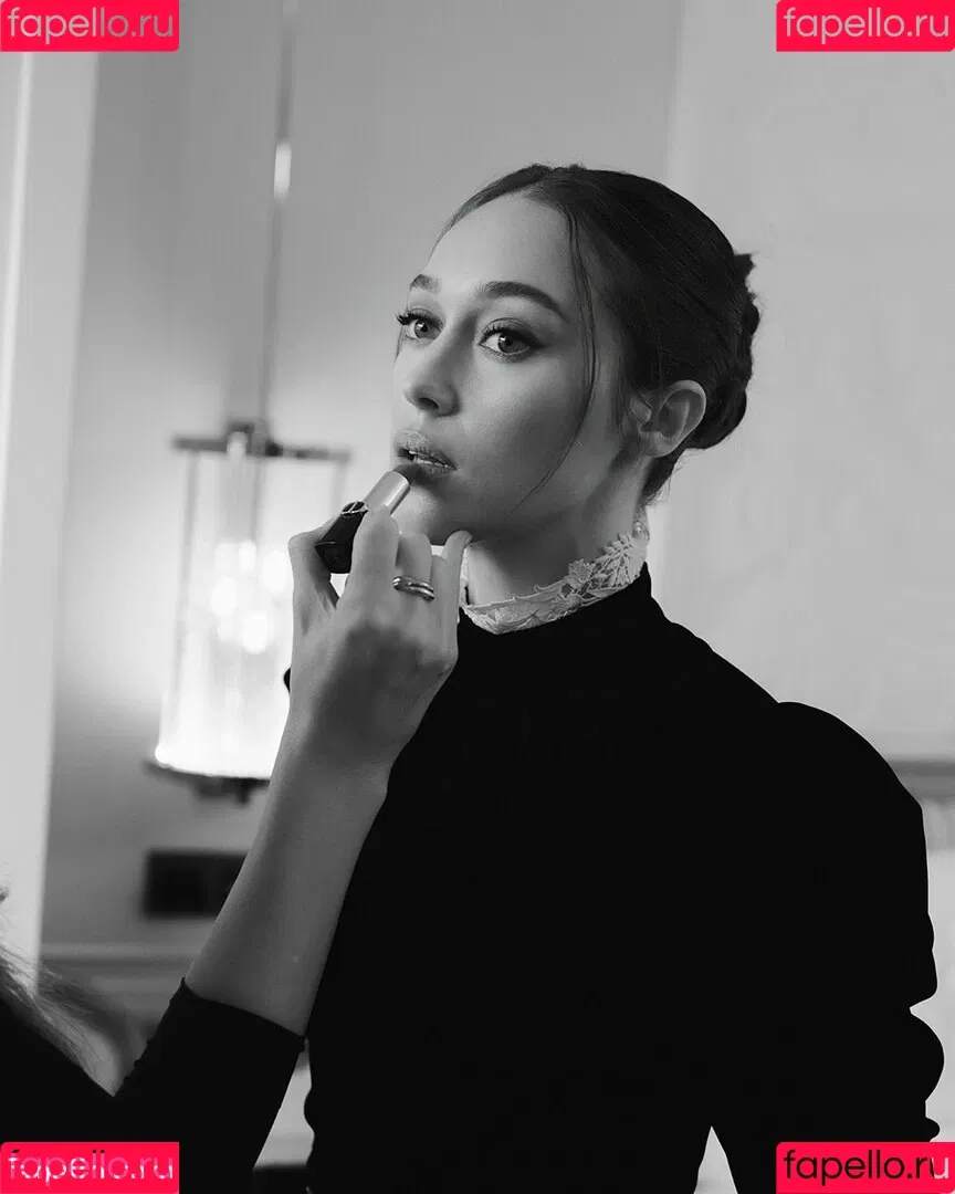 Alycia Debnam Carey / DebnamCarey / alyciajasmin Onlyfans Photo Gallery 