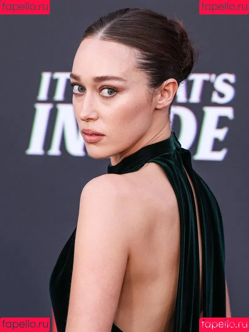 Alycia Debnam Carey / DebnamCarey / alyciajasmin Onlyfans Photo Gallery 
