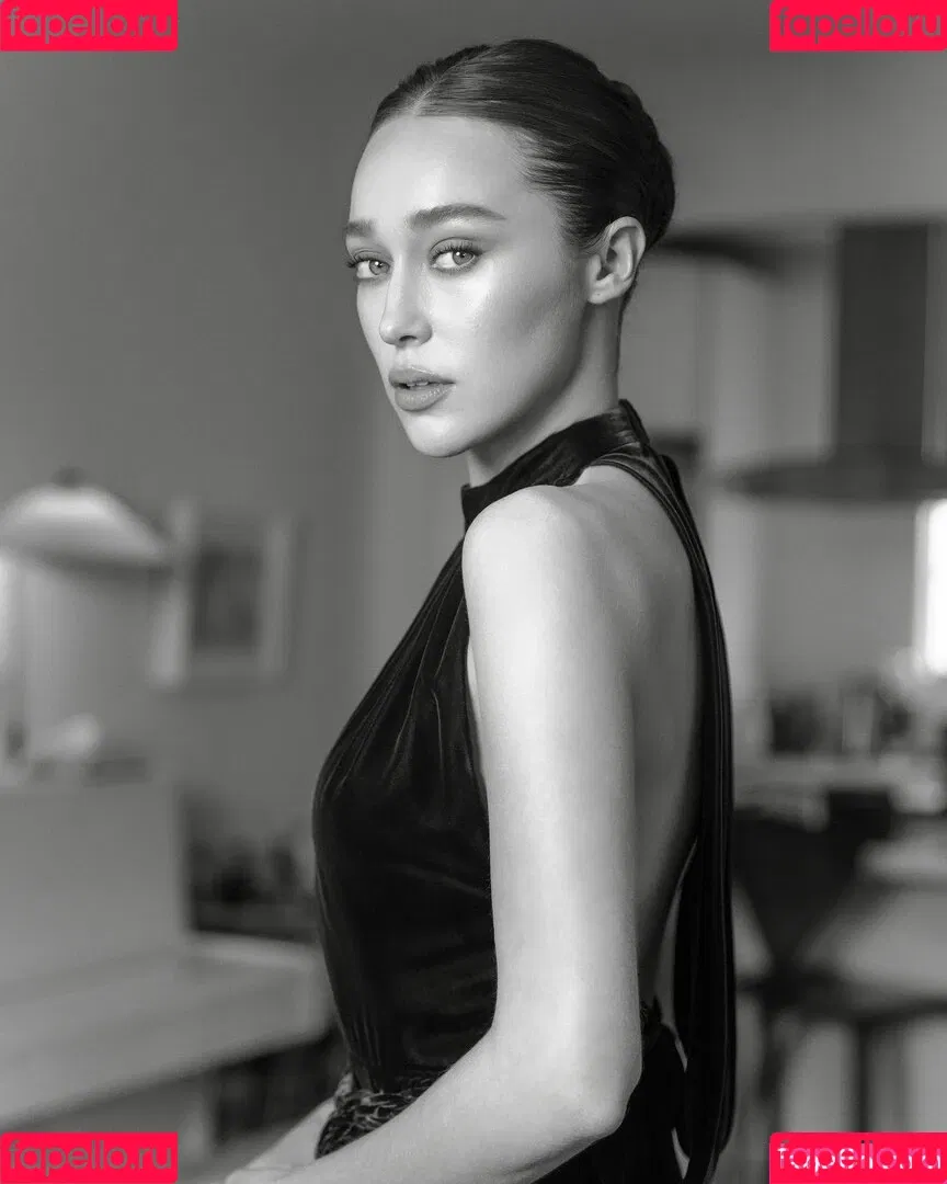 Alycia Debnam Carey / DebnamCarey / alyciajasmin Onlyfans Photo Gallery 