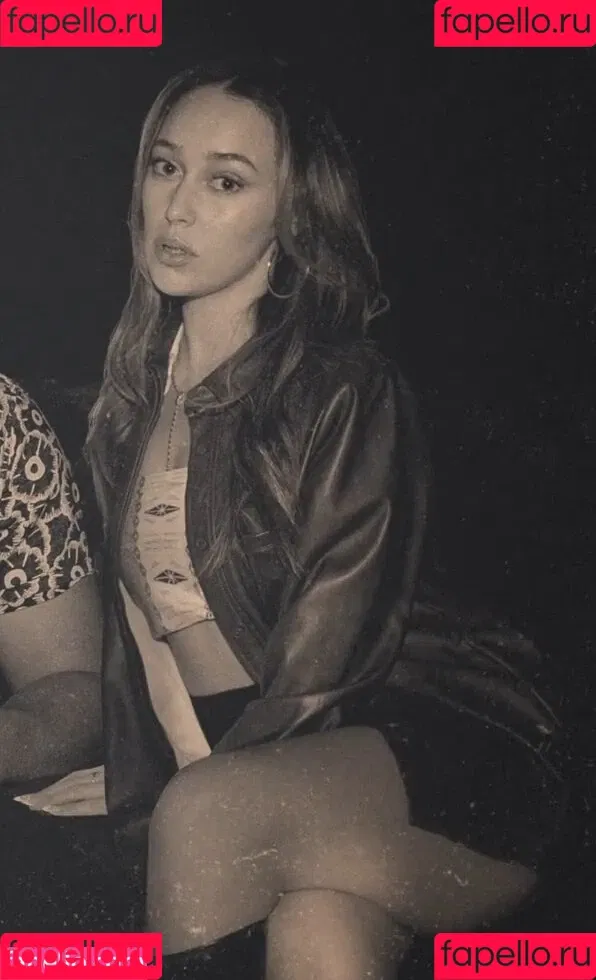 Alycia Debnam Carey / DebnamCarey / alyciajasmin Onlyfans Photo Gallery 