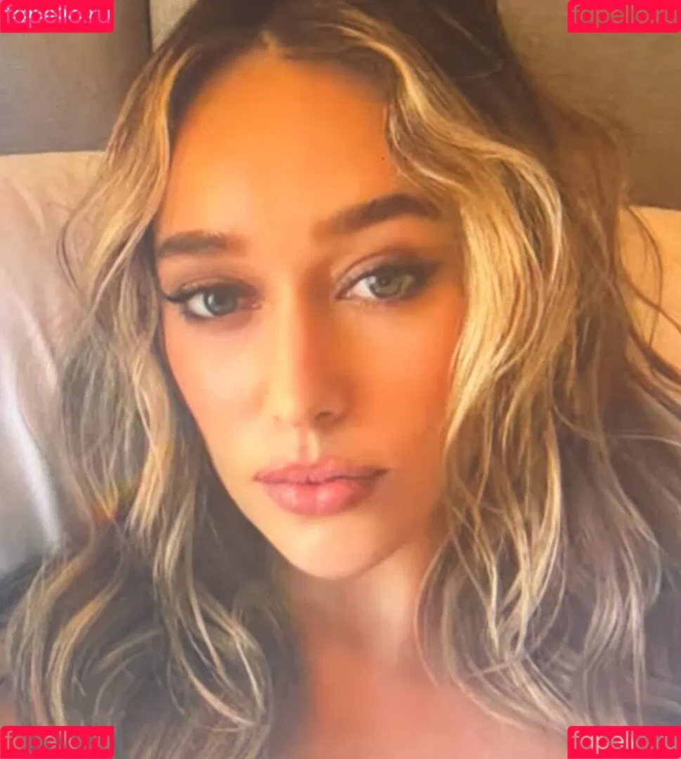 Alycia Debnam Carey / DebnamCarey / alyciajasmin Onlyfans Photo Gallery 