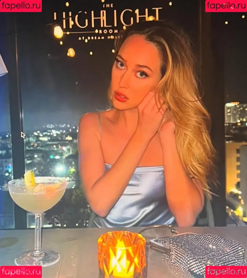 Alycia Debnam Carey / DebnamCarey / alyciajasmin Onlyfans Photo Gallery 