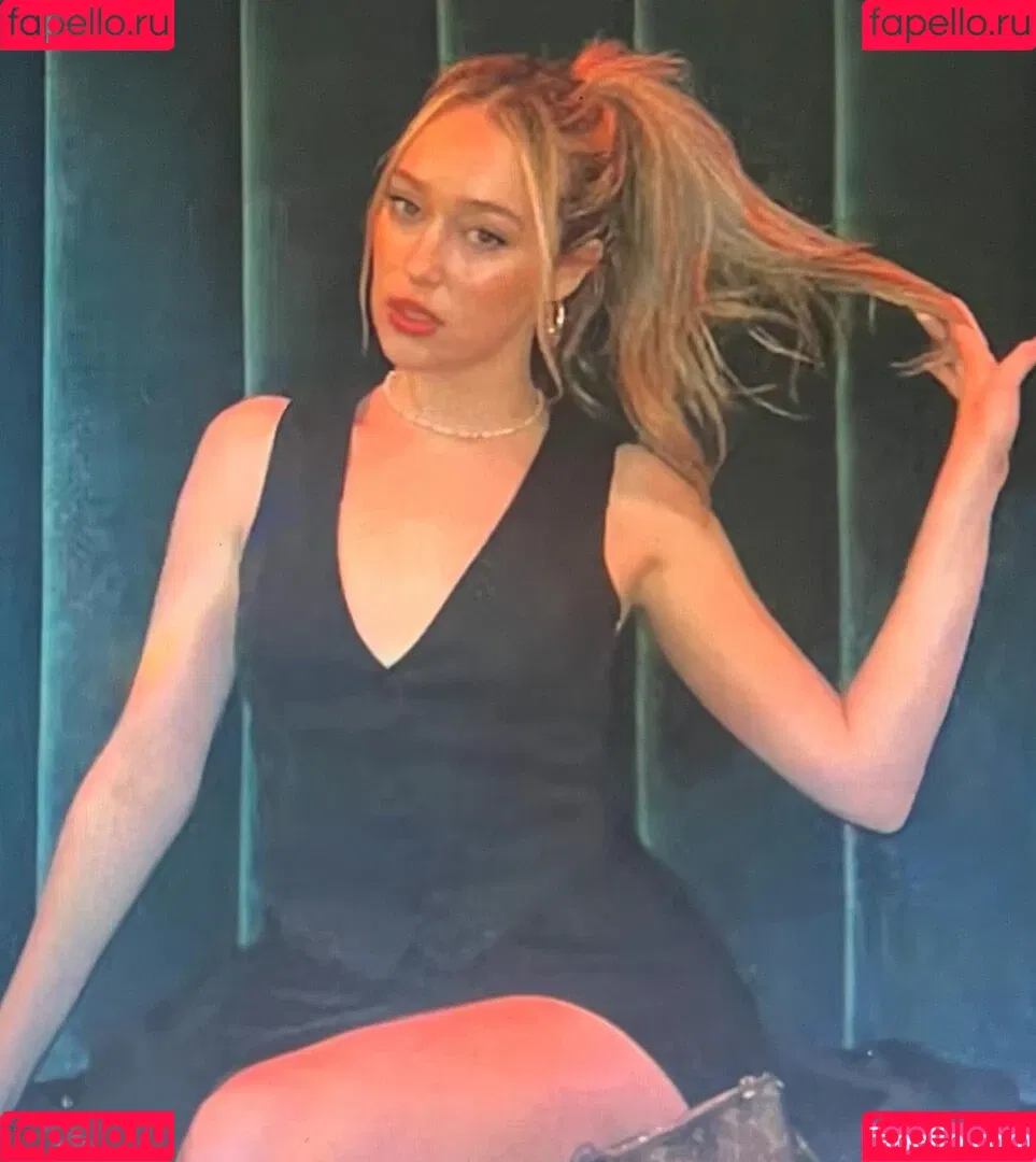 Alycia Debnam Carey / DebnamCarey / alyciajasmin Onlyfans Photo Gallery 