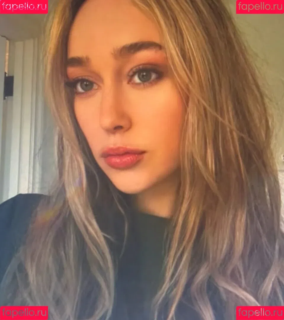 Alycia Debnam Carey / DebnamCarey / alyciajasmin Onlyfans Photo Gallery 
