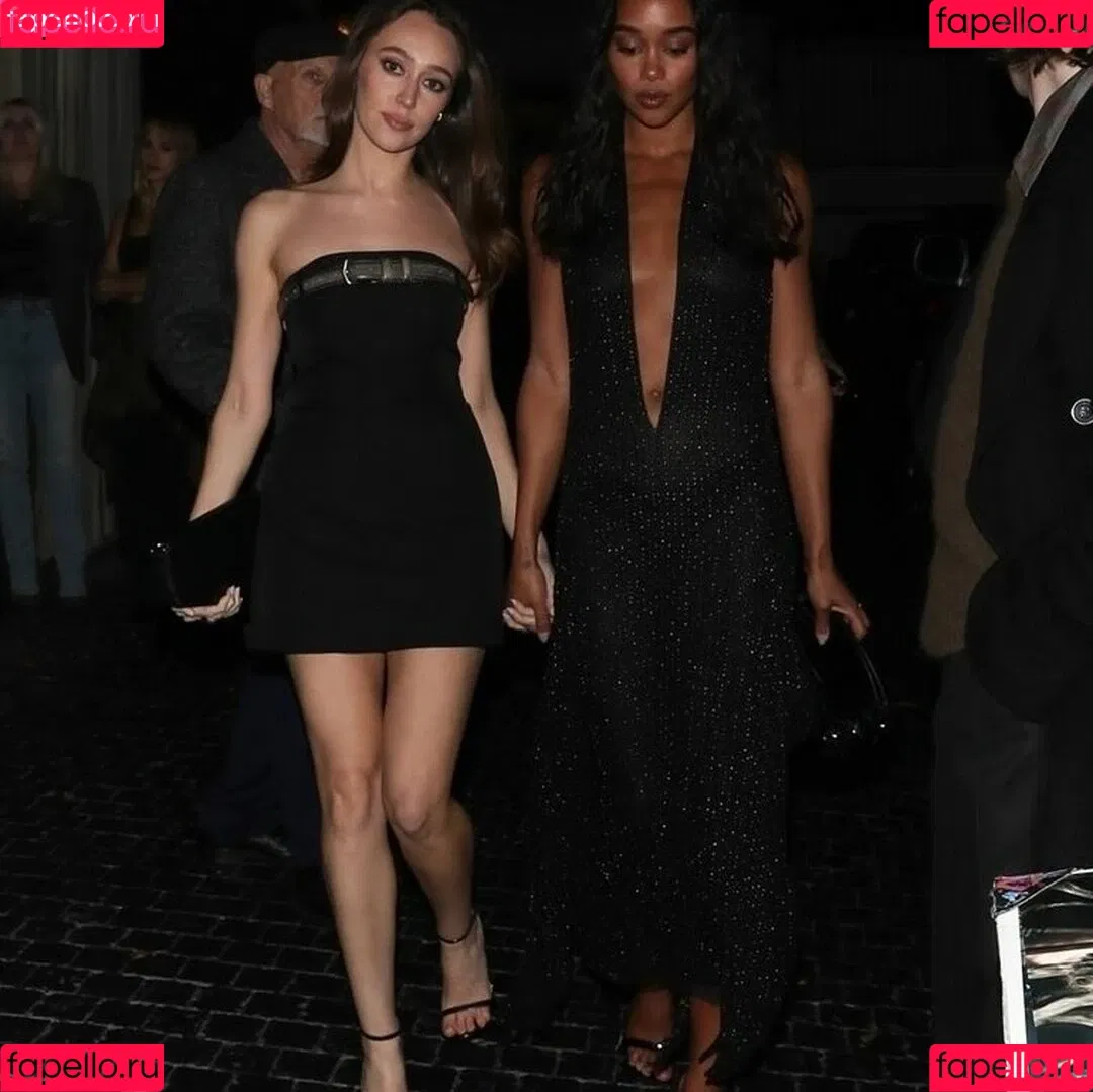 Alycia Debnam Carey / DebnamCarey / alyciajasmin Onlyfans Photo Gallery 