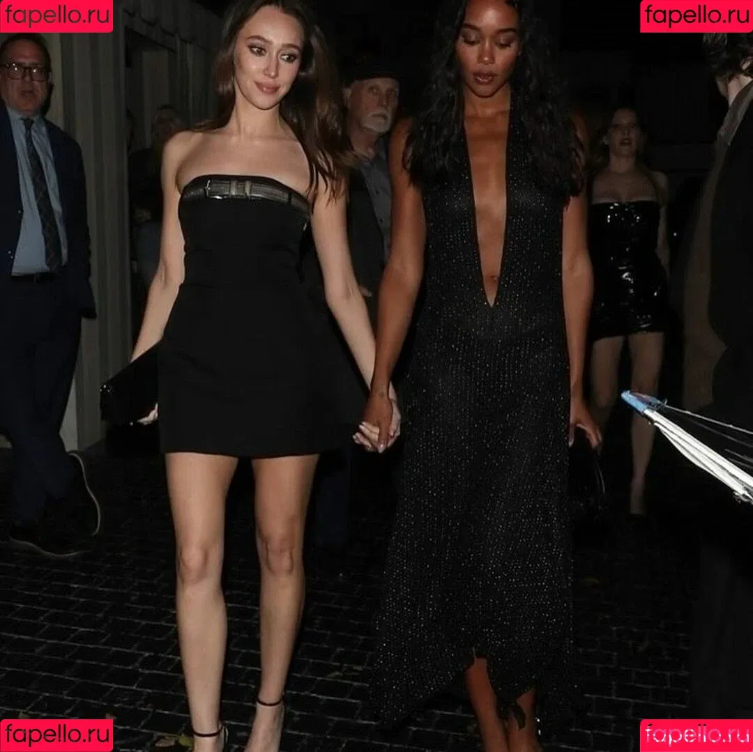 Alycia Debnam Carey / DebnamCarey / alyciajasmin Onlyfans Photo Gallery 