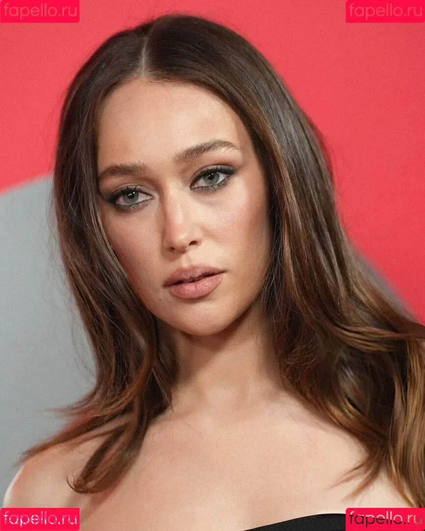 Alycia Debnam Carey / DebnamCarey / alyciajasmin Onlyfans Photo Gallery 