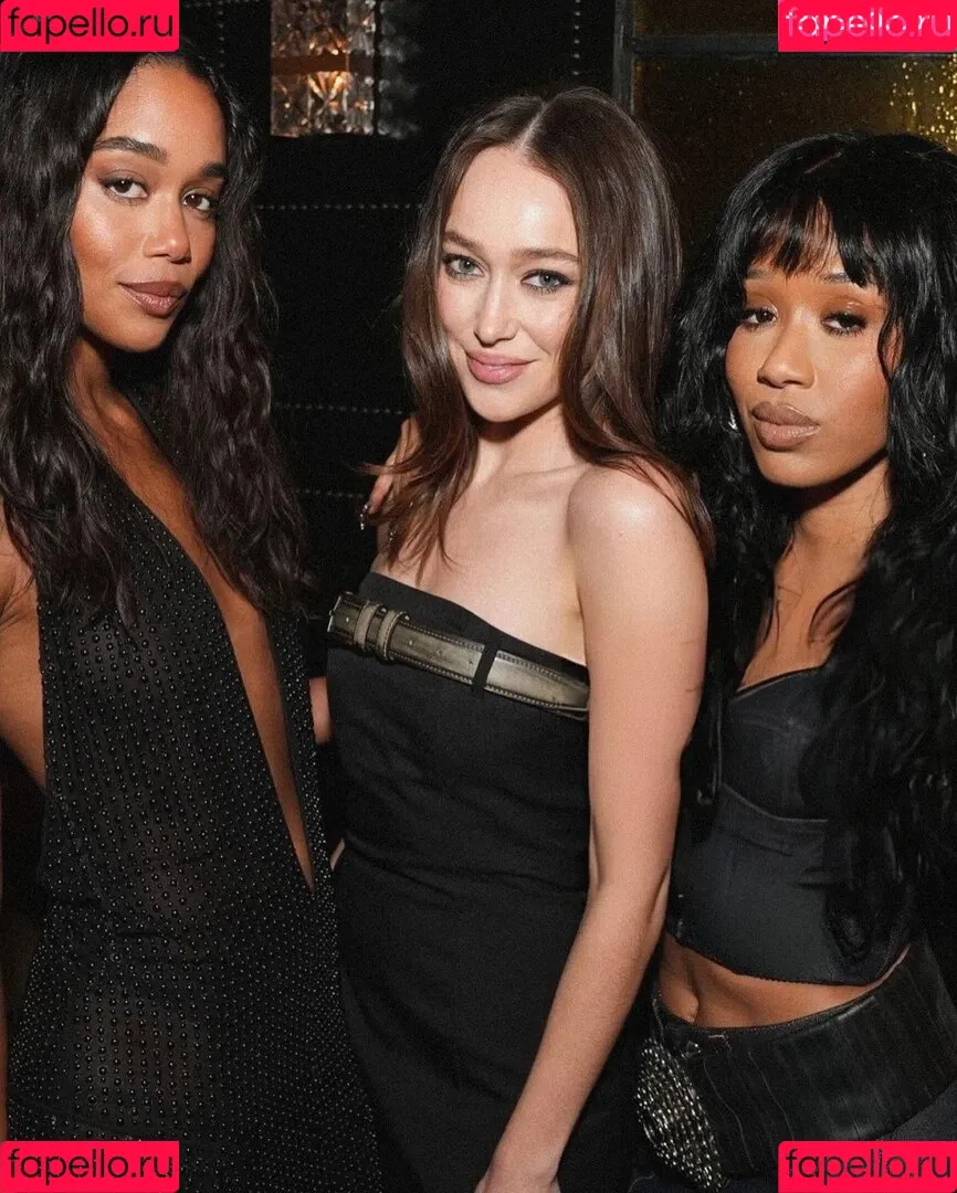 Alycia Debnam Carey / DebnamCarey / alyciajasmin Onlyfans Photo Gallery 