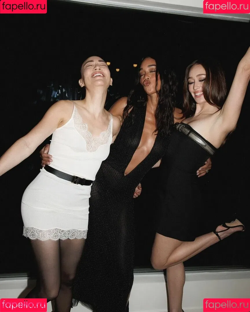 Alycia Debnam Carey / DebnamCarey / alyciajasmin Onlyfans Photo Gallery 