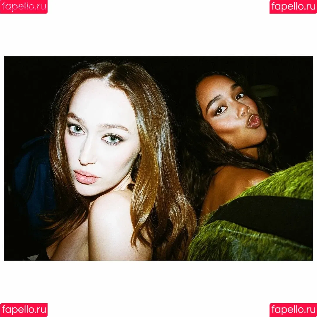 Alycia Debnam Carey / DebnamCarey / alyciajasmin Onlyfans Photo Gallery 