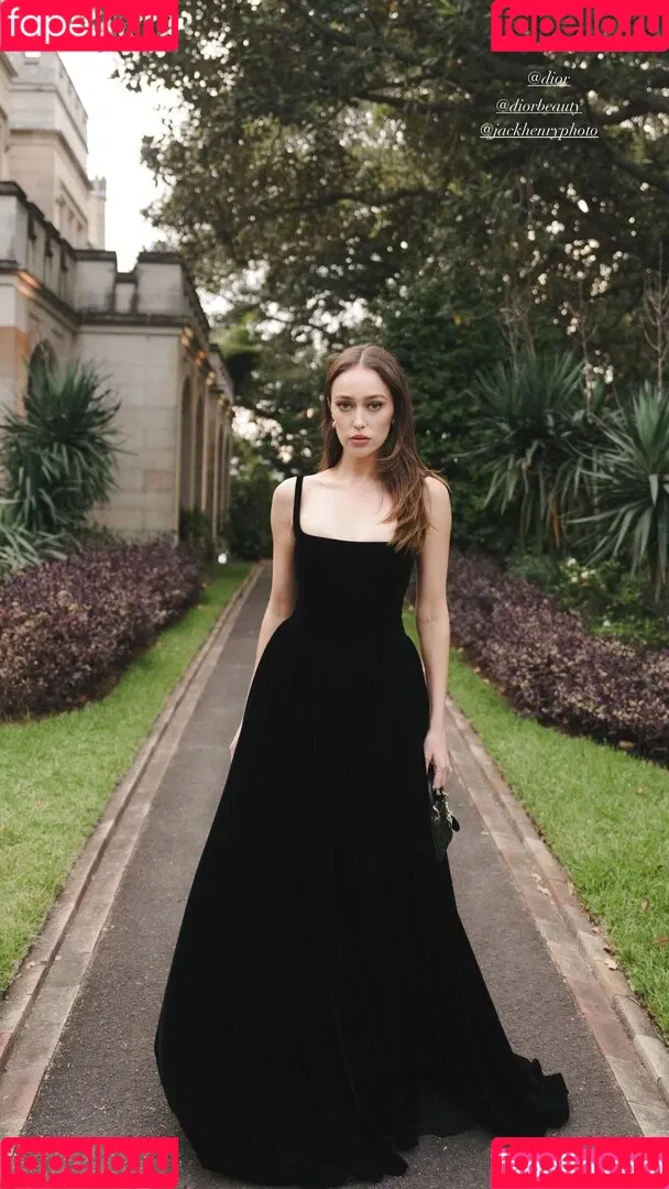 Alycia Debnam Carey / DebnamCarey / alyciajasmin Onlyfans Photo Gallery 