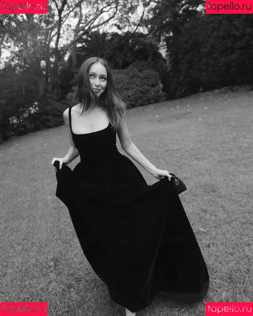 Alycia Debnam Carey / DebnamCarey / alyciajasmin Onlyfans Photo Gallery 