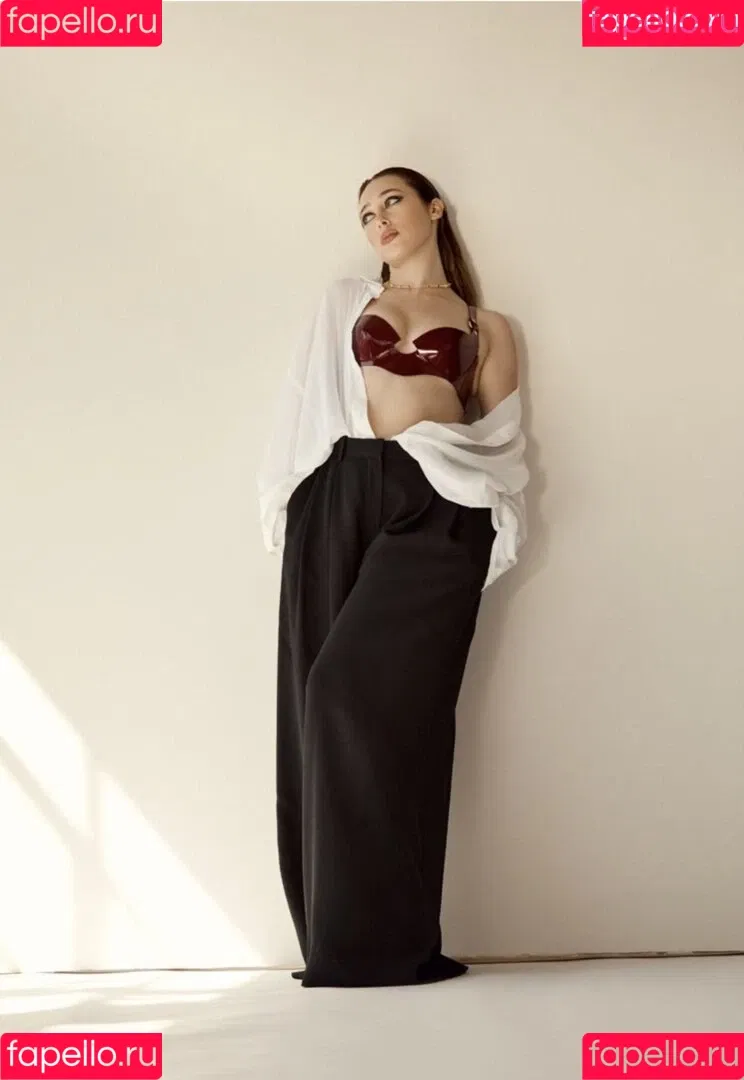 Alycia Debnam Carey / DebnamCarey / alyciajasmin Onlyfans Photo Gallery 